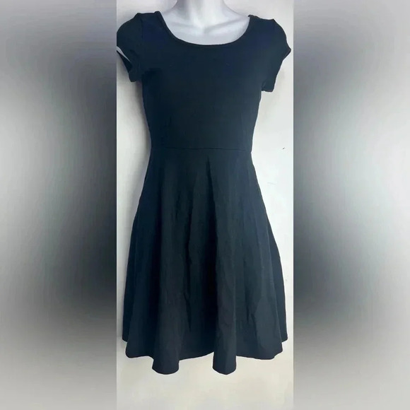 SO Dresses & Skirts - Women's SO Black Short Sleeve Dress